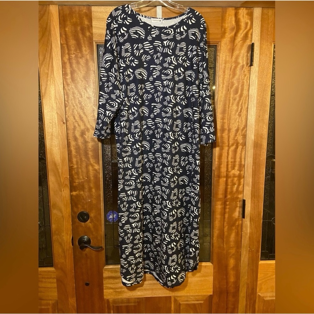 Nuggles Navy and White Patterned Top - Picture 2 of 4